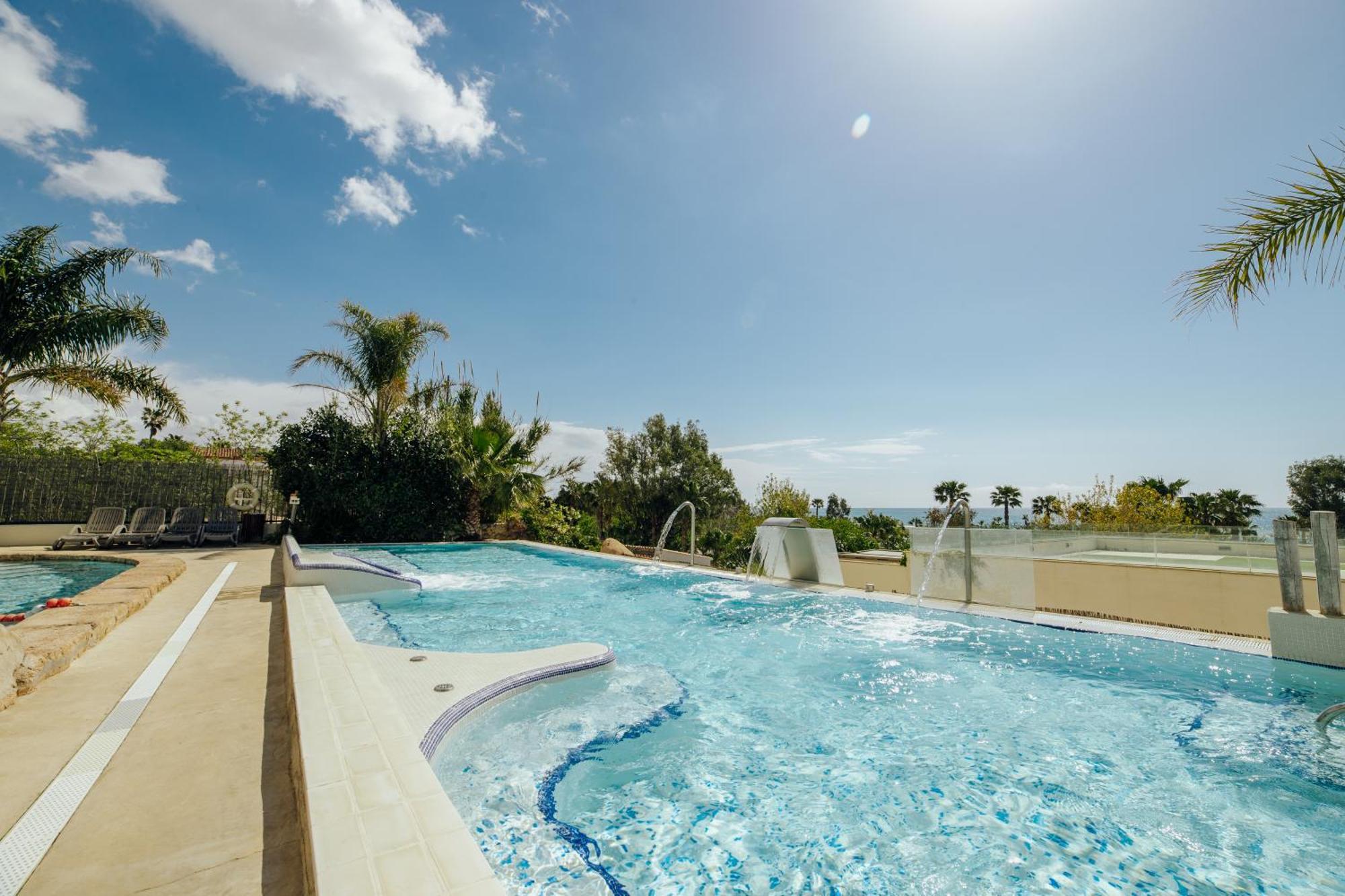 Alannia Els Prats Otel Mont-roig del Camp Dış mekan fotoğraf